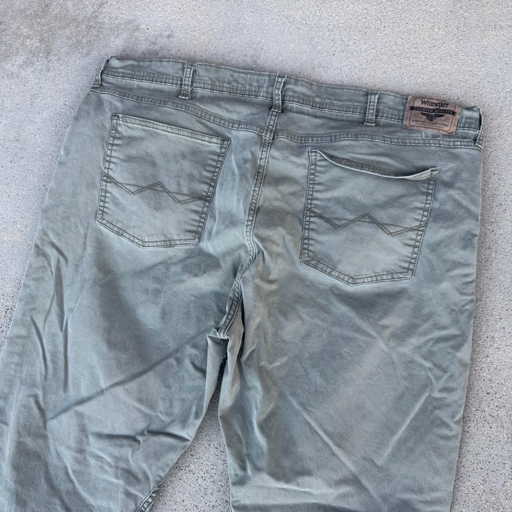 Wrangler Pants Men 42x30 Green Straight‎ Fit Chino
